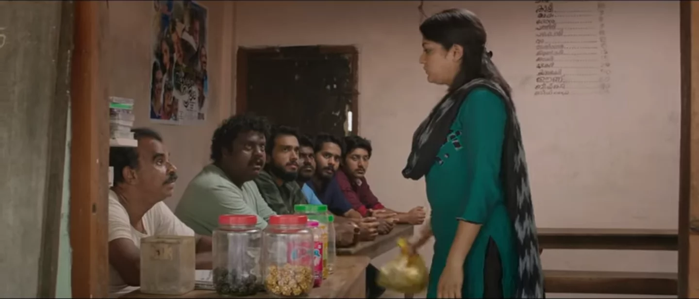 Ushirathi Pennoruthi Lyrics