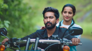 Thaane mizhi randilum Lyrics