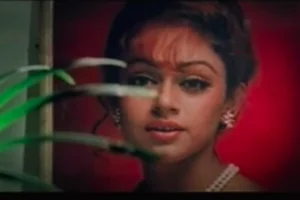 Moovanthi Neratharo Paadi Lyrics